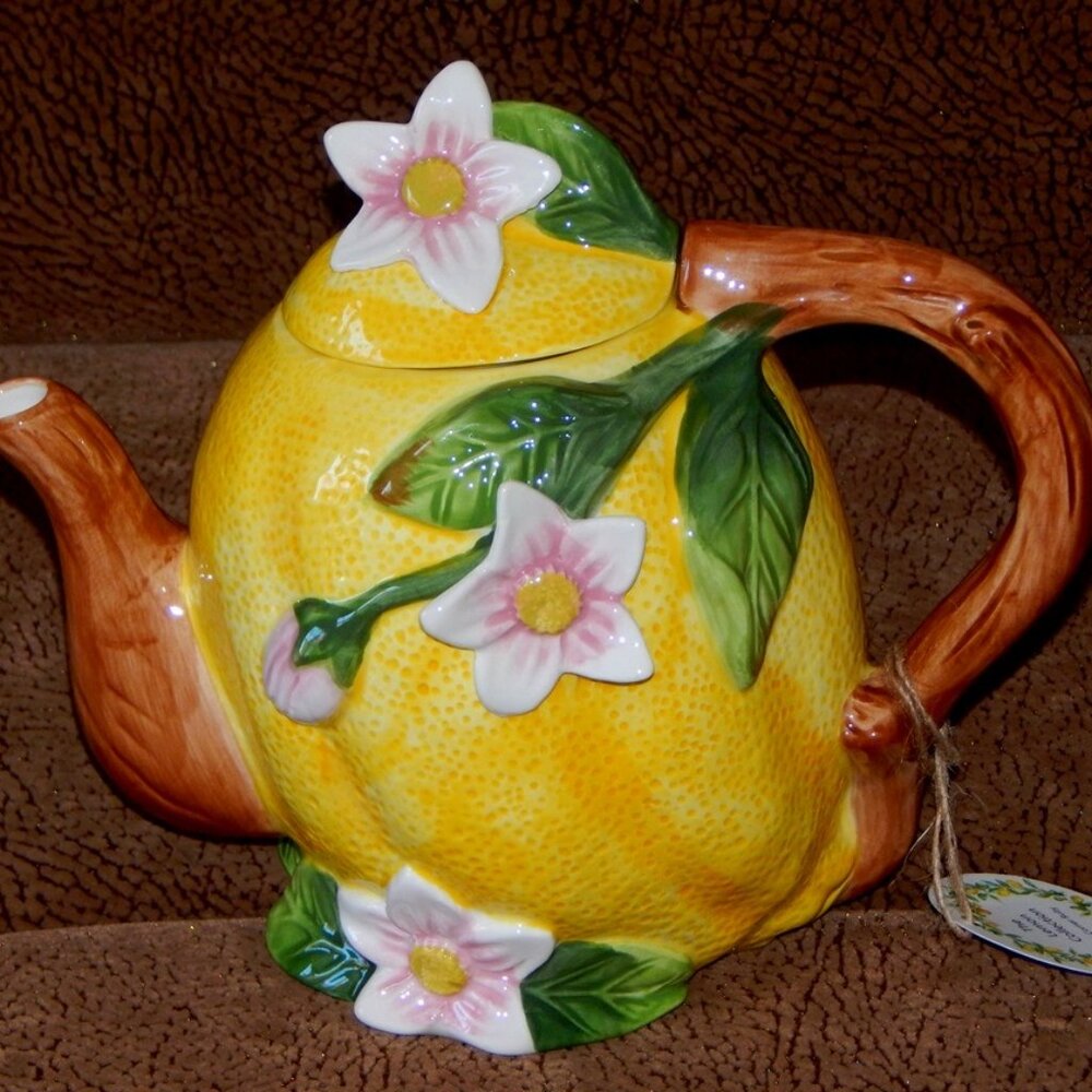 Corner Ruby Lemon Collection Handmade Ceramic Teapot 3D Floral Decorated NWT